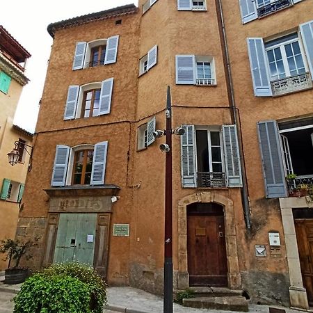 Apartamento La Maison Des Artistes Cotignac Exterior foto