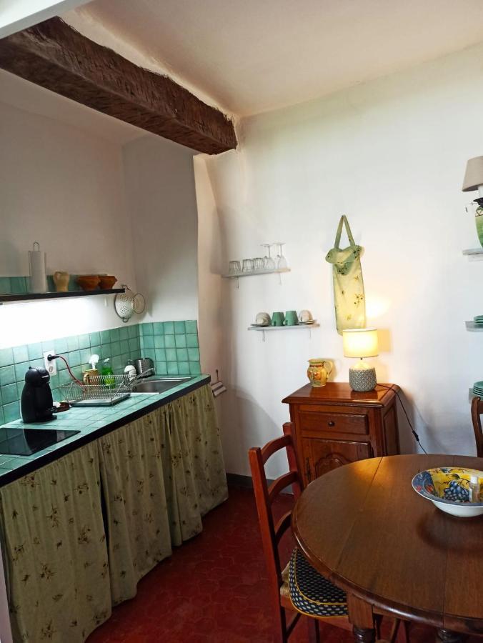 Apartamento La Maison Des Artistes Cotignac Exterior foto